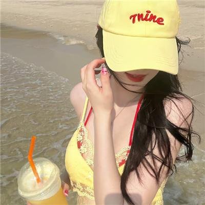 飘动的红丝带 海报